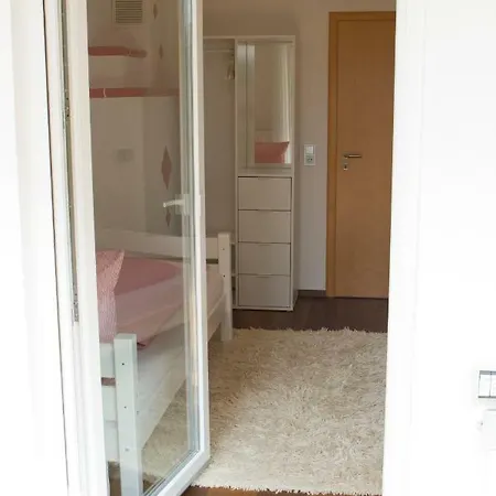 Giulia In Ideal Fuer 2 Familien * Günzburg